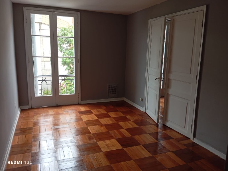 HUERFANOS BARRIO BRASIL PISO PARQUET