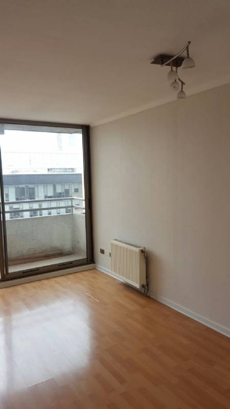 METRO LA MONEDA, COCINA CERRADA BODEGA!