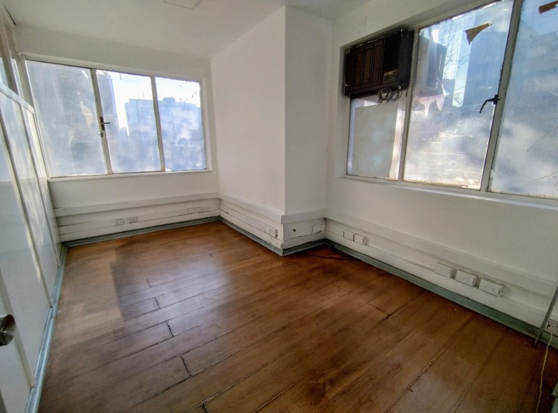 METRO SANTA LUCIA AMPLIO