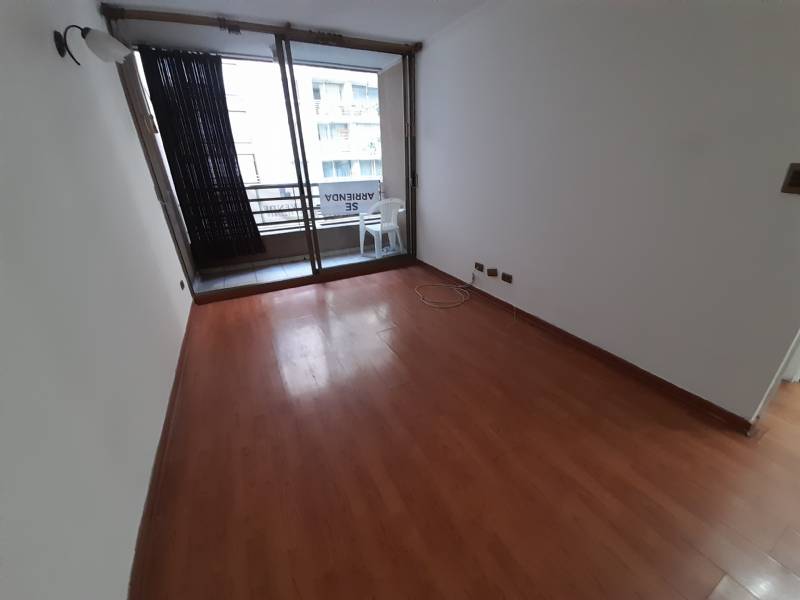 METRO LA MONEDA COCINA CERRADA Y TERRAZA