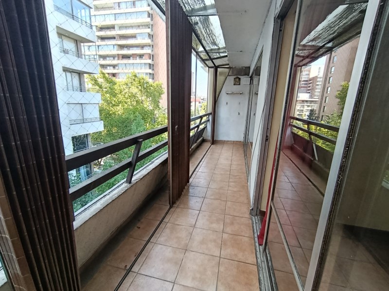 METRO ÑUÑOA/ CON ESTACIONAMIENTO Y BODEGA.