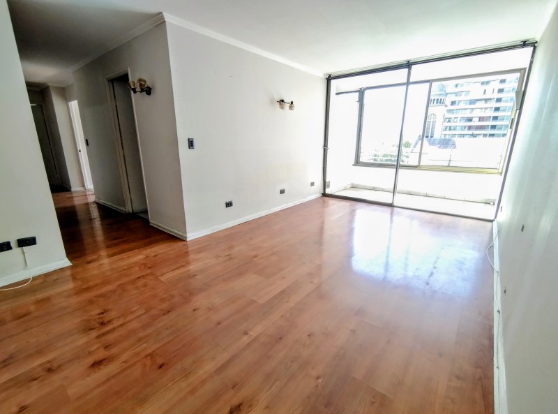 AV ITALIA, DOS ESTACIONAMIENTOS