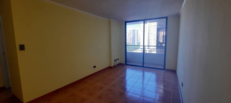 PORTUGAL/MARIN CON TERRAZA