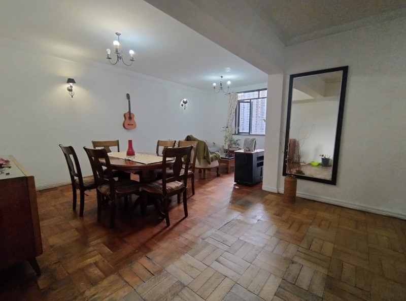 PASEO BULNES PISO DE PARQUET