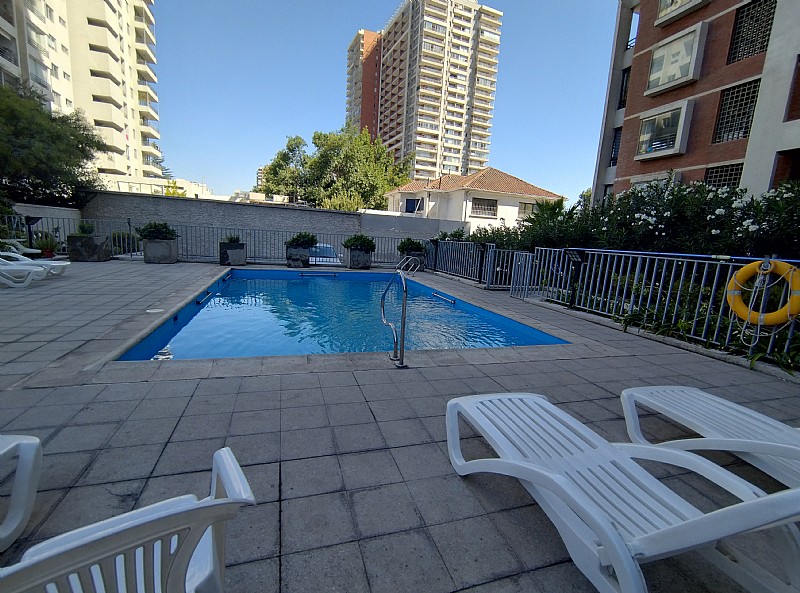 IRARRAZAVAL, METRO VILLA FREI