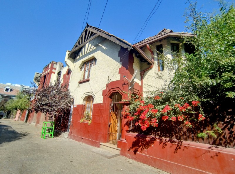 CASA TIPO DEPARTAMENTO DARIO URZUA
