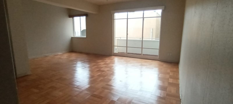 ESMERALDA PISO DE PARQUET